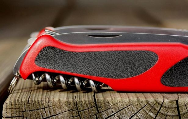 Швейцарський розкладний ніж Victorinox Rangergrip 68 (130мм 11 функцій) червоний (0.9553.С)