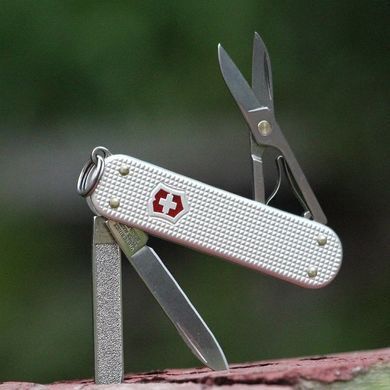 Швейцарський розкладний ніж Victorinox Barleycorn Classic SD Alox (58мм 5 функцій) сталевий (0.6221.26)