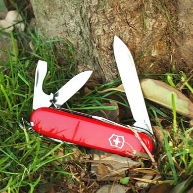 Швейцарский складной нож Victorinox Camper (91мм 13 функций) красный (1.3613)