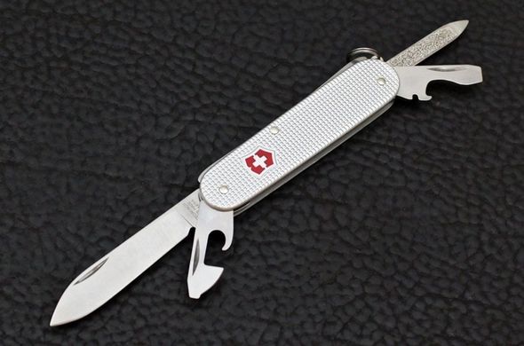 Швейцарський розкладний ніж Victorinox Cadet Alox (84мм 9 функцій) срібний 0.2601.26