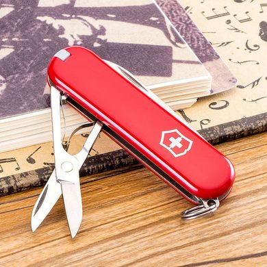 Швейцарский складной нож Victorinox Classic (58мм 7 функций) красный (0.6203)